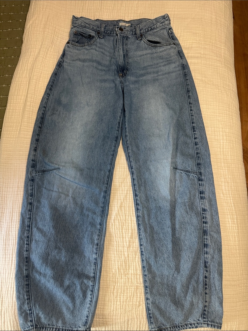 Women's Levi's 90s Cinch Barrel Relaxed Fit Light Blue Denim Jeans